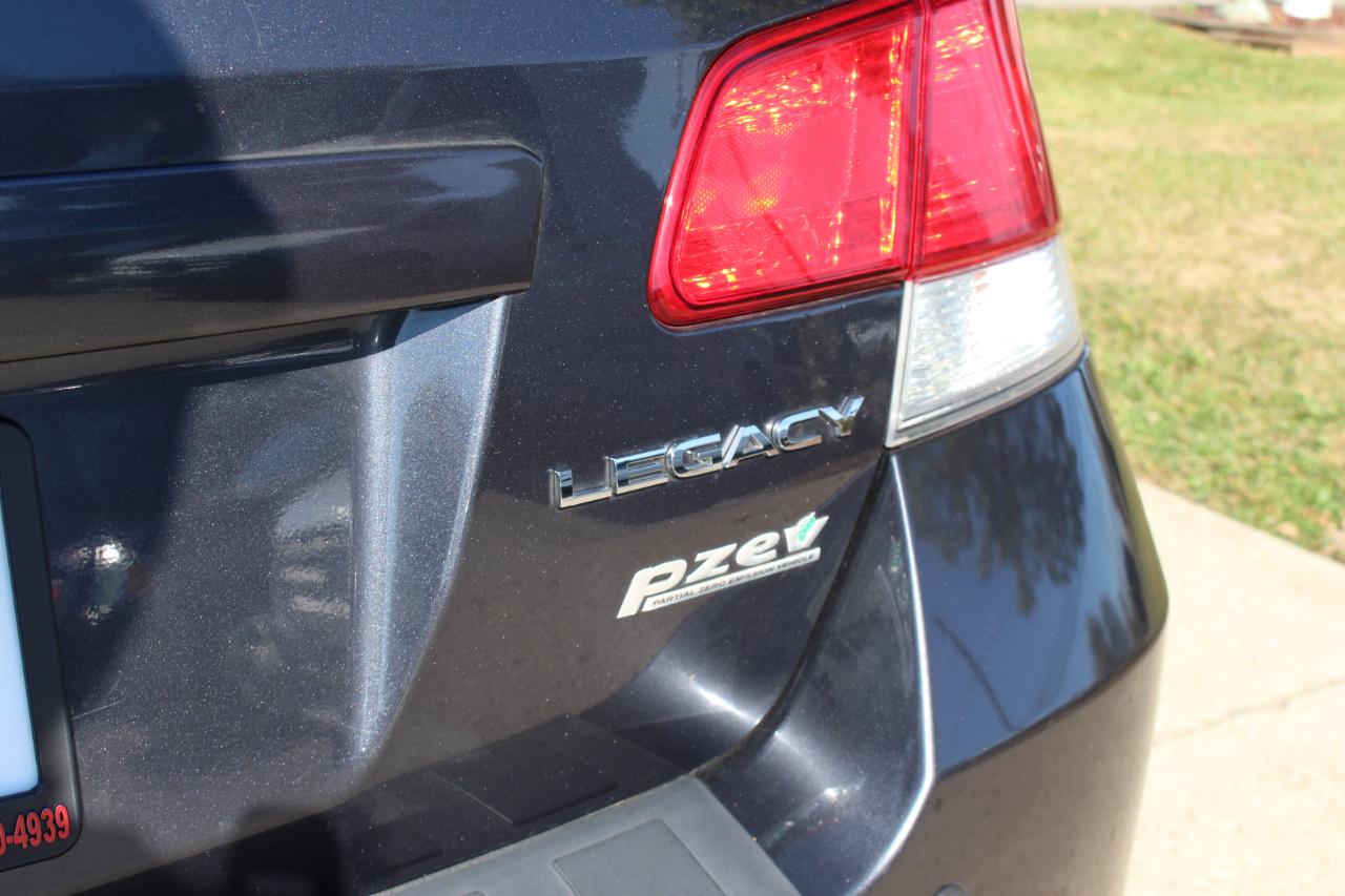 Subaru Legacy 2.5i Premium 2013
