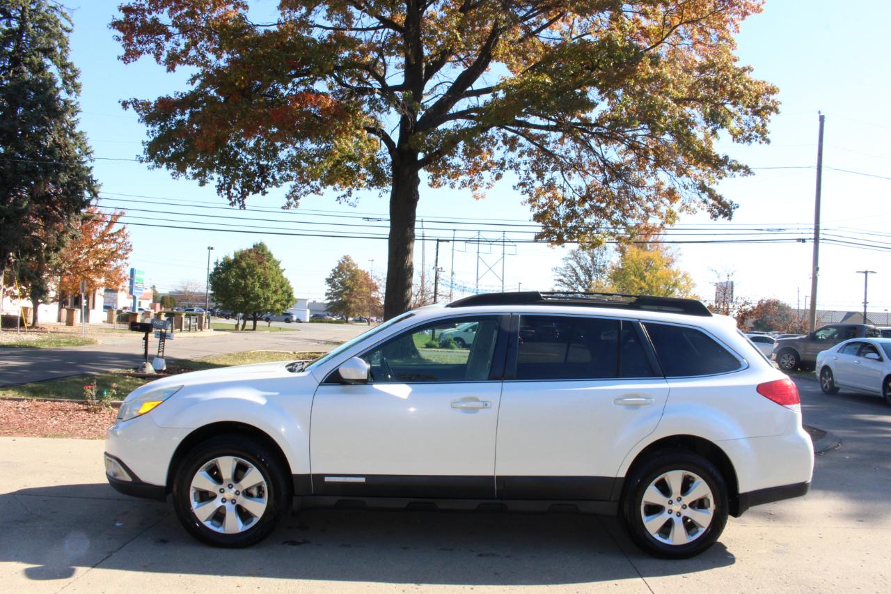 Subaru Outback 2.5i Limited 2011