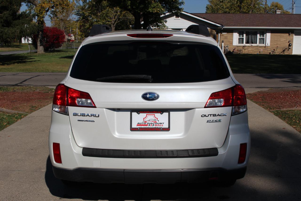 Subaru Outback 2.5i Limited 2011