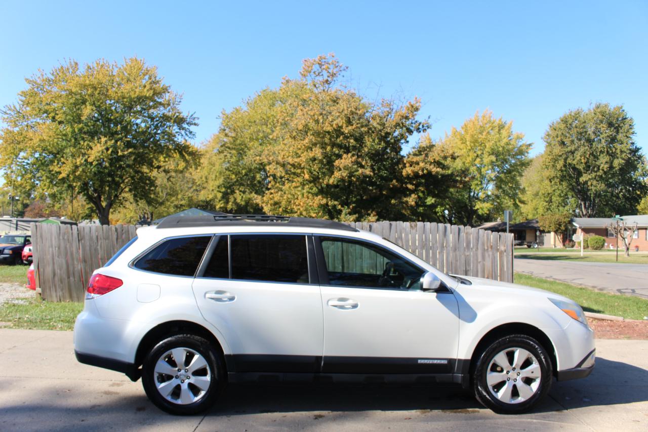 Subaru Outback 2.5i Limited 2011
