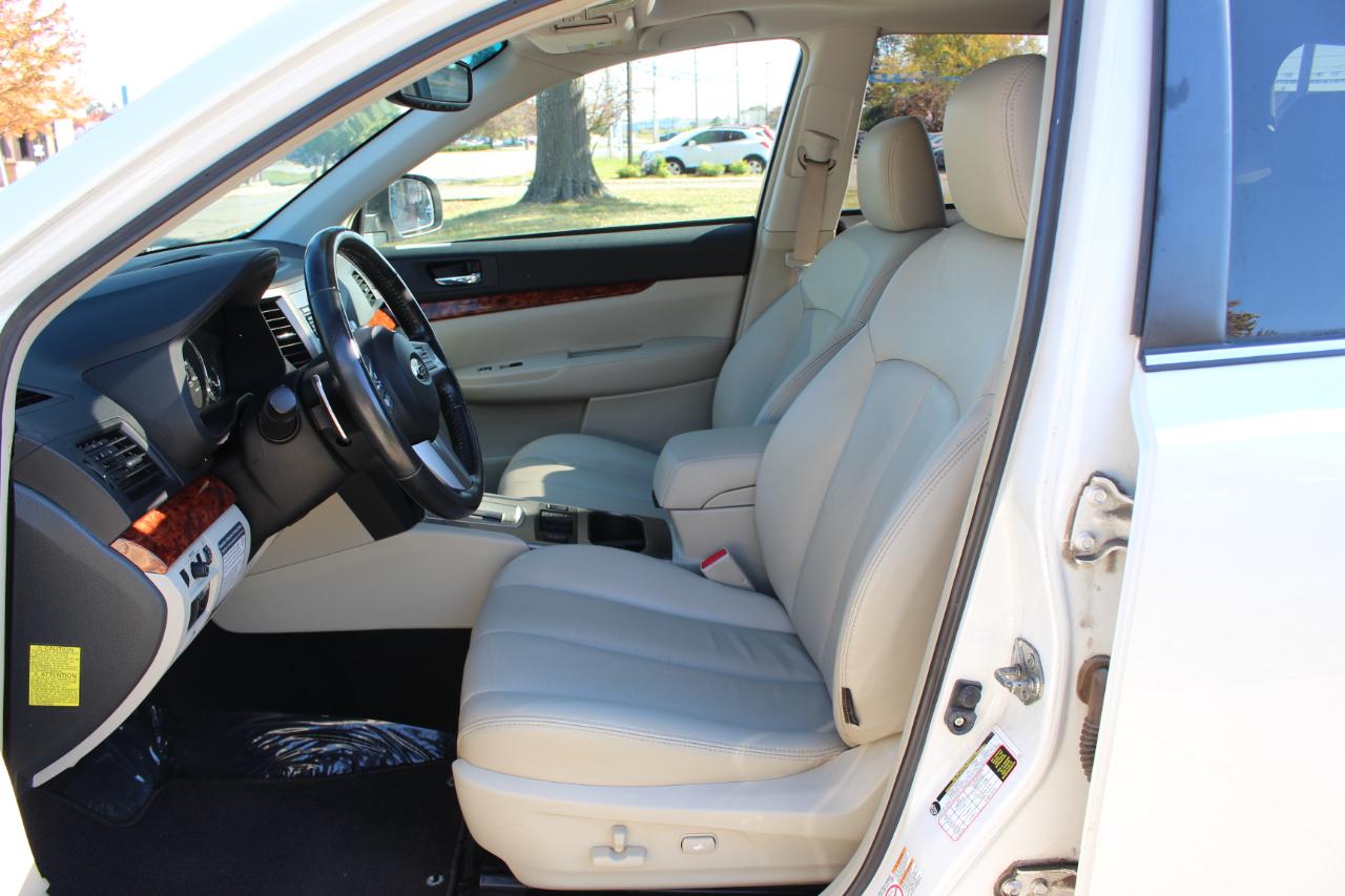 Subaru Outback 2.5i Limited 2011