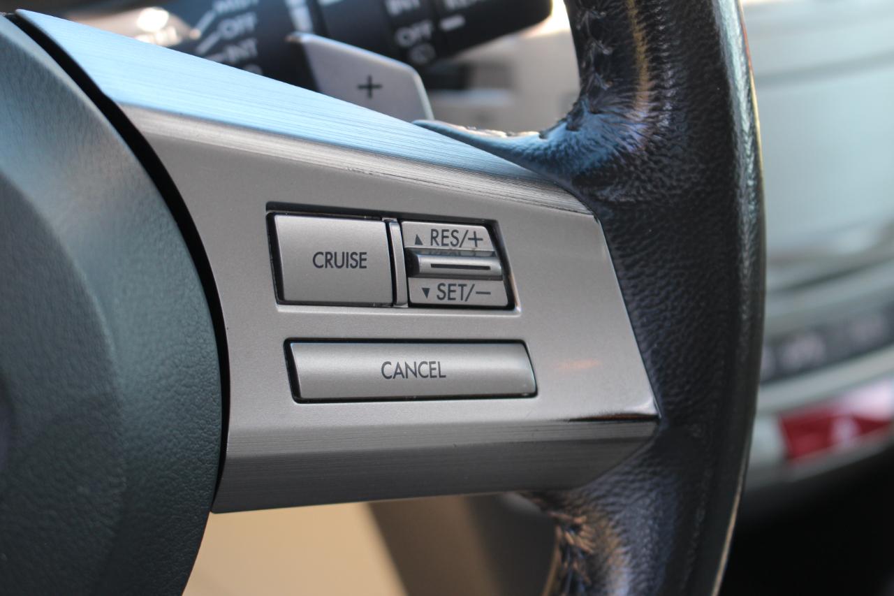 Subaru Outback 2.5i Limited 2011