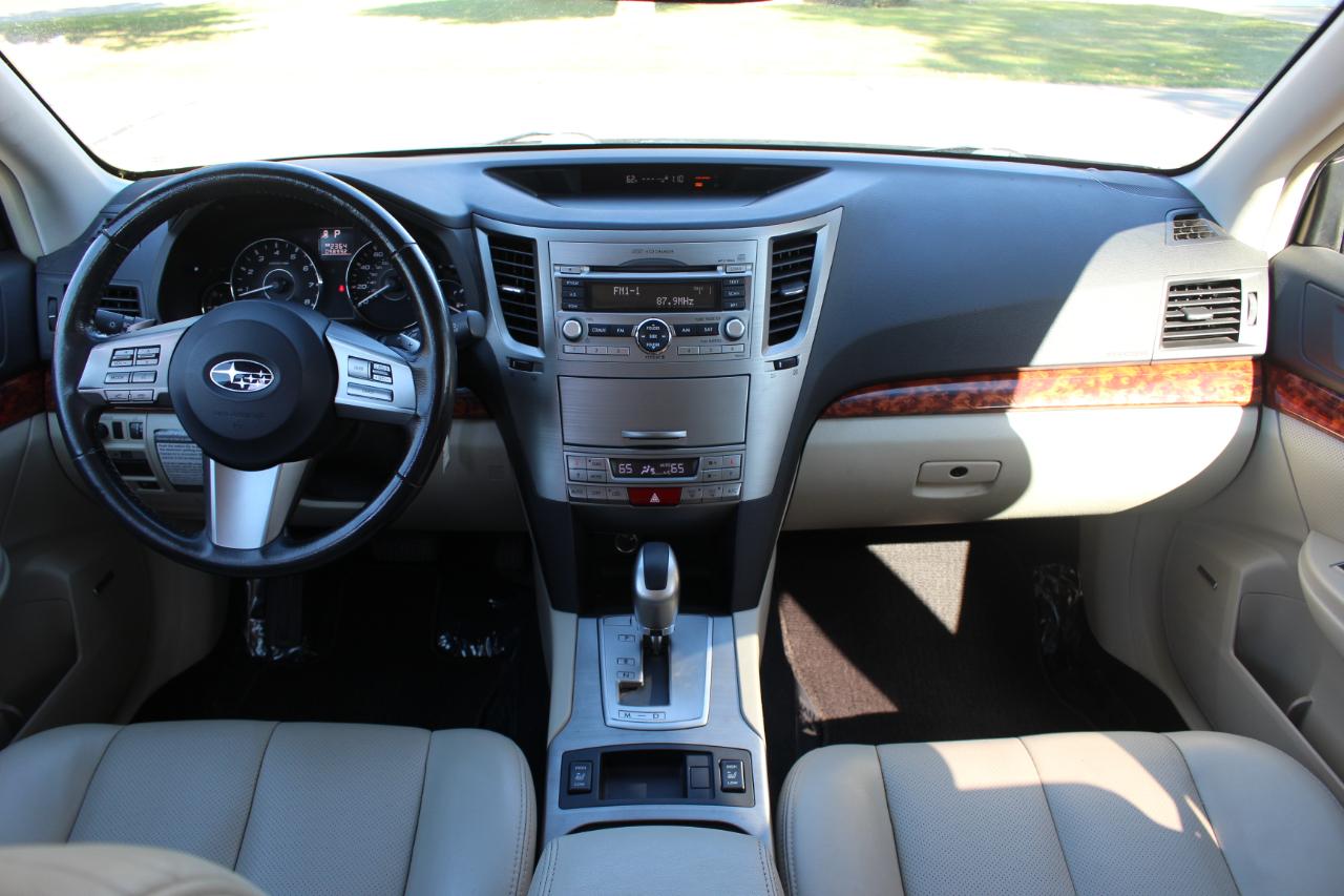 Subaru Outback 2.5i Limited 2011