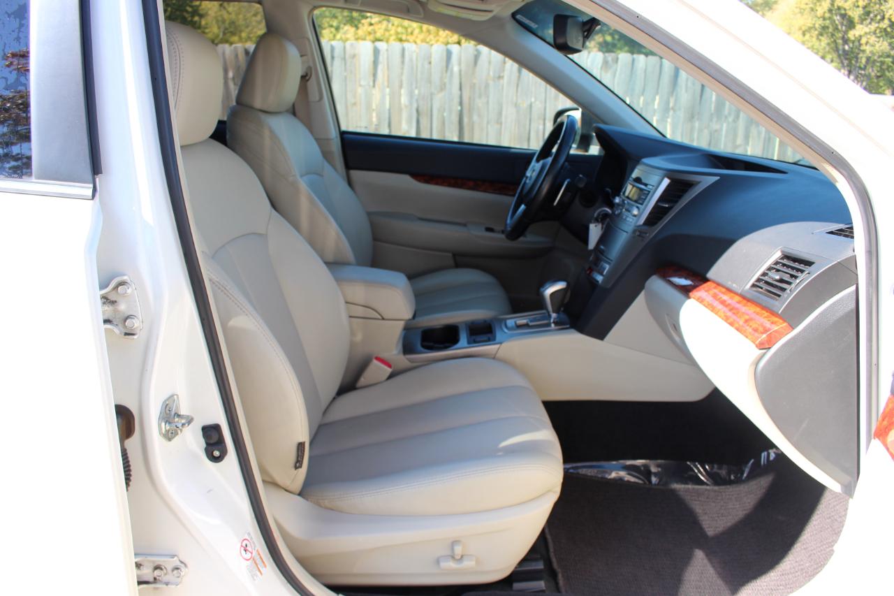 Subaru Outback 2.5i Limited 2011