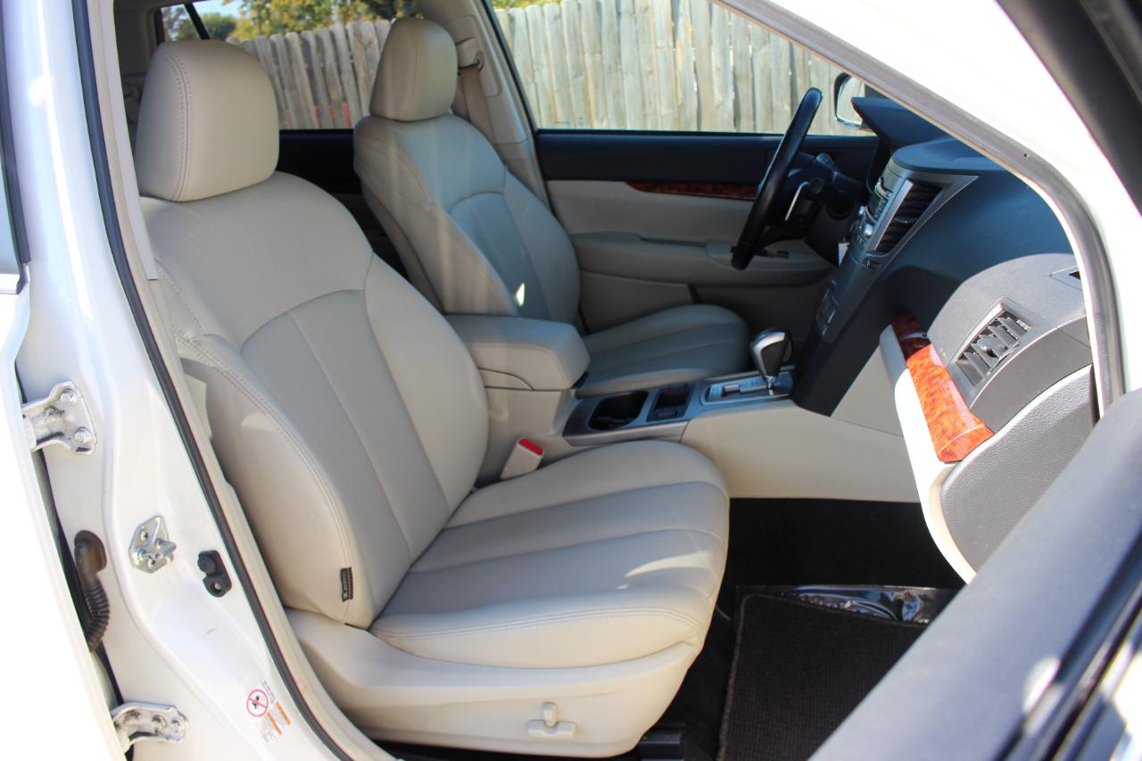 Subaru Outback 2.5i Limited 2011