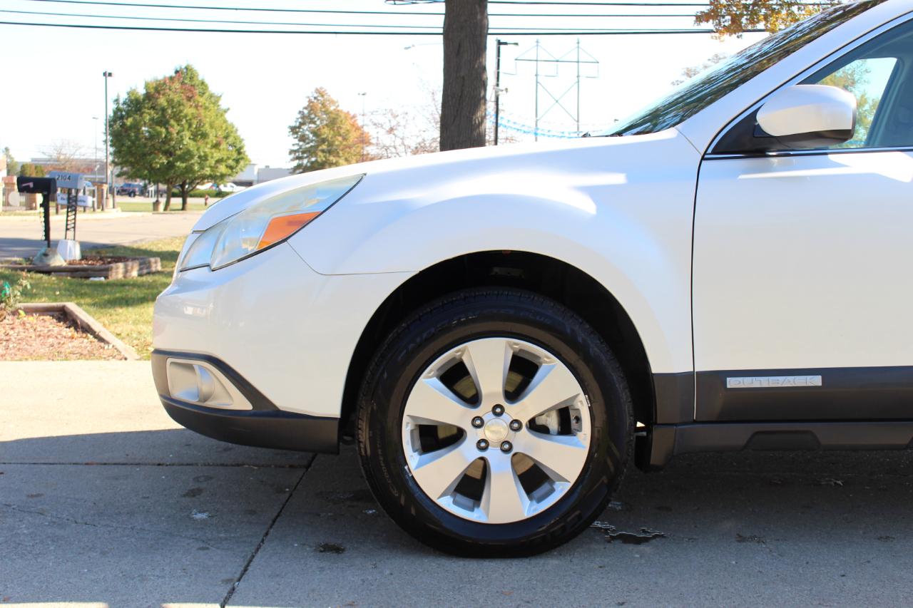 Subaru Outback 2.5i Limited 2011