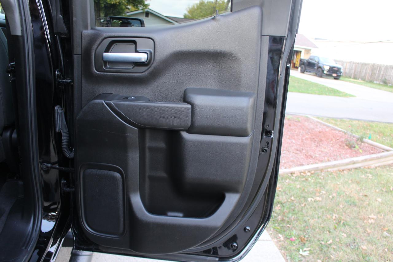 Chevrolet Silverado 1500 Custom Double Cab 4WD 2020