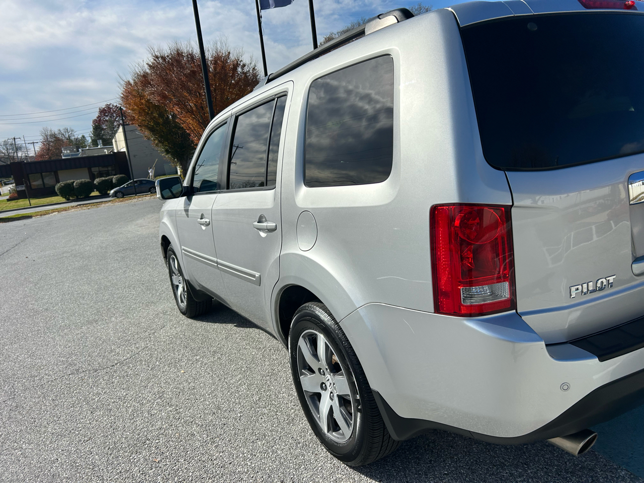 Honda Pilot 4WD 4dr Touring w/RES & Navi 2015