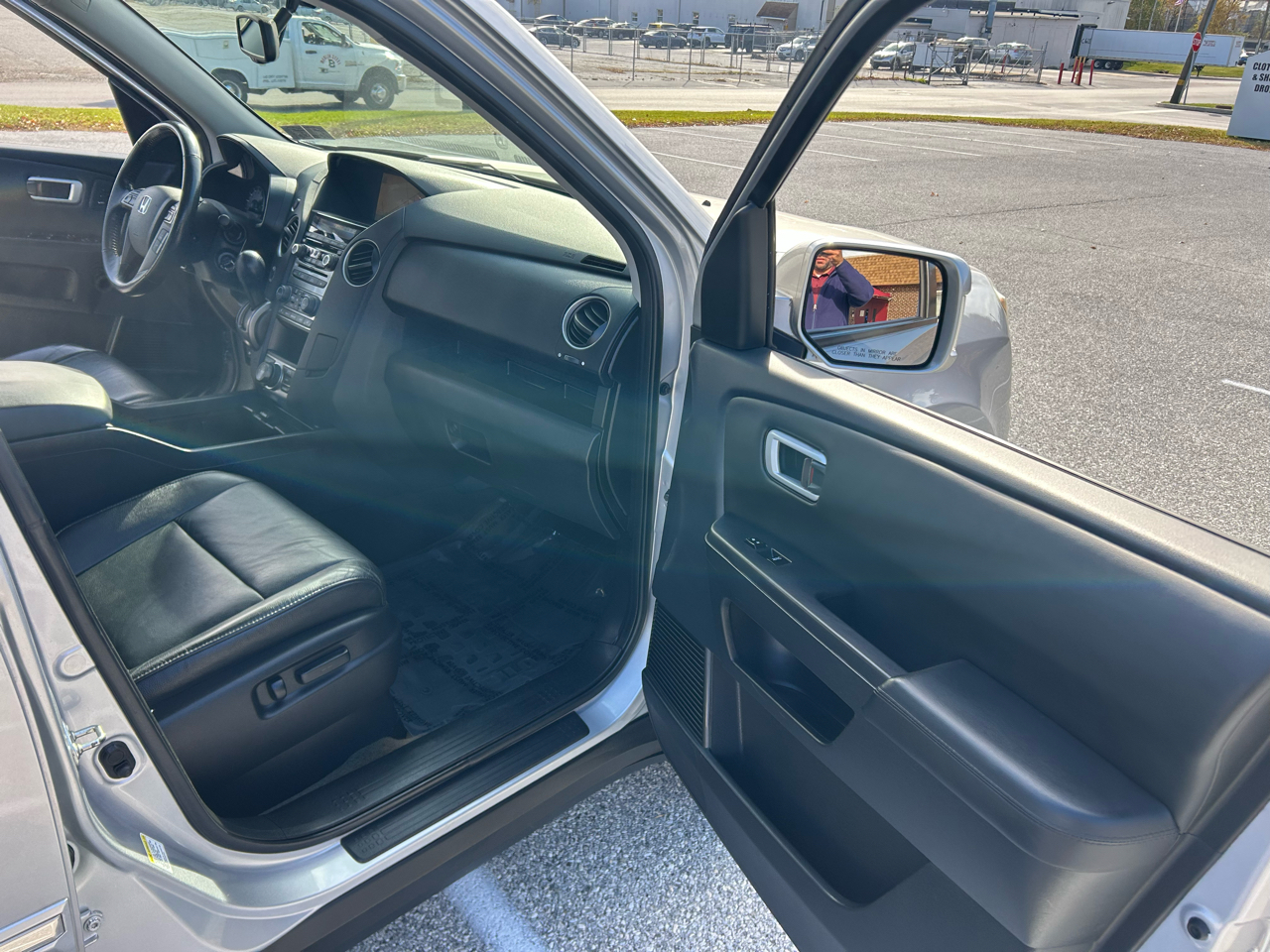 Honda Pilot 4WD 4dr Touring w/RES & Navi 2015