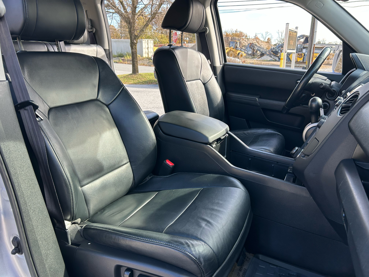 Honda Pilot 4WD 4dr Touring w/RES & Navi 2015