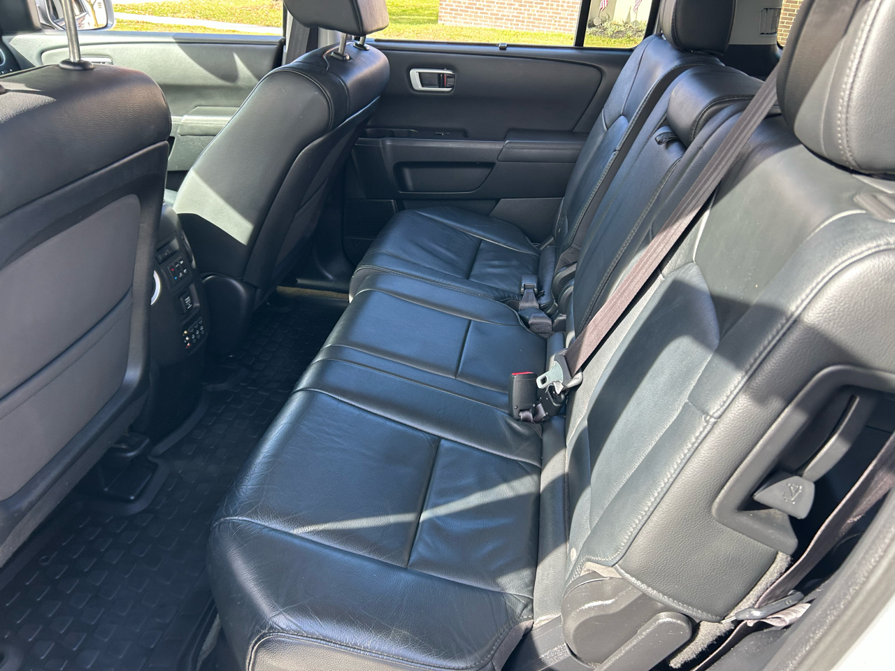 Honda Pilot 4WD 4dr Touring w/RES & Navi 2015