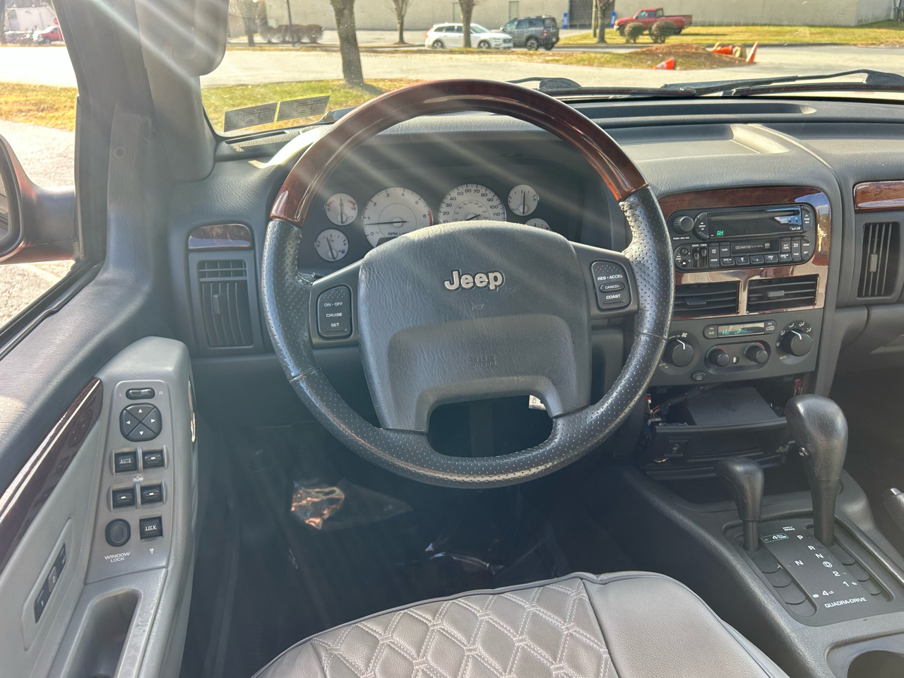 Jeep Grand Cherokee 4dr Overland 4WD 2003