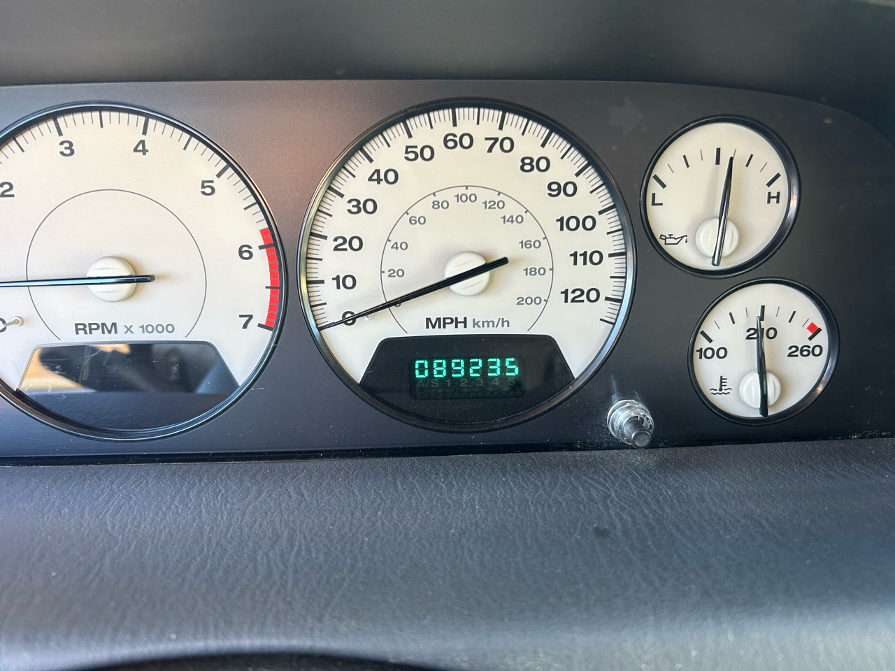 Jeep Grand Cherokee 4dr Overland 4WD 2003