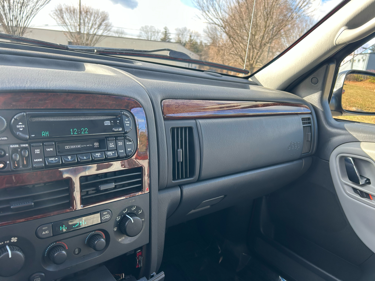 Jeep Grand Cherokee 4dr Overland 4WD 2003