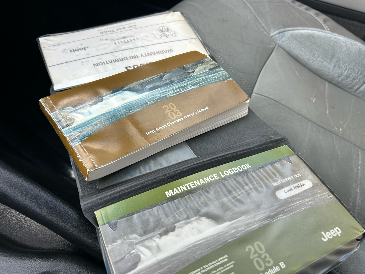 Jeep Grand Cherokee 4dr Overland 4WD 2003