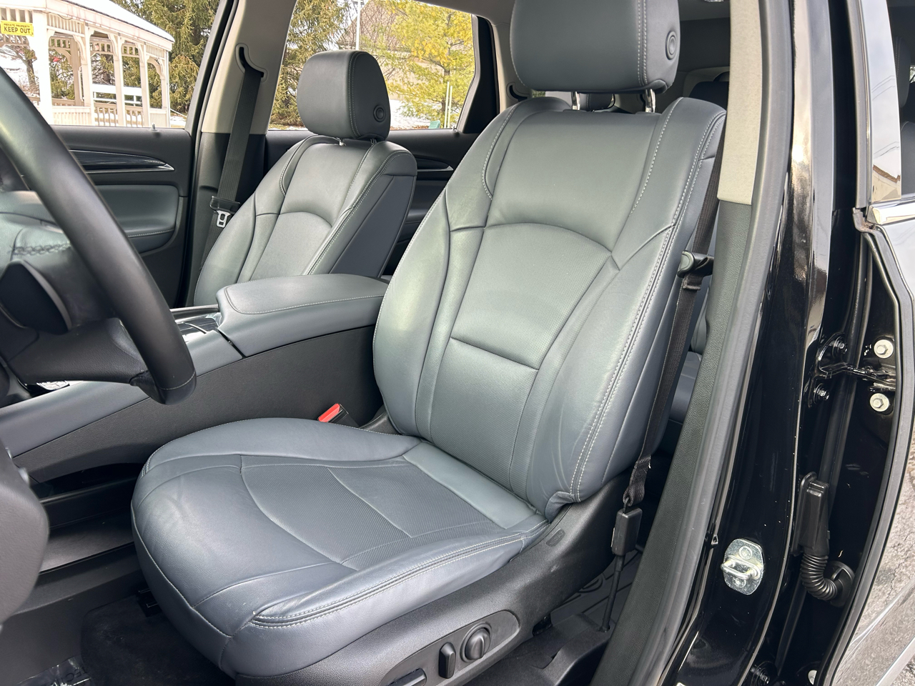 Buick Enclave AWD 4dr Essence 2020