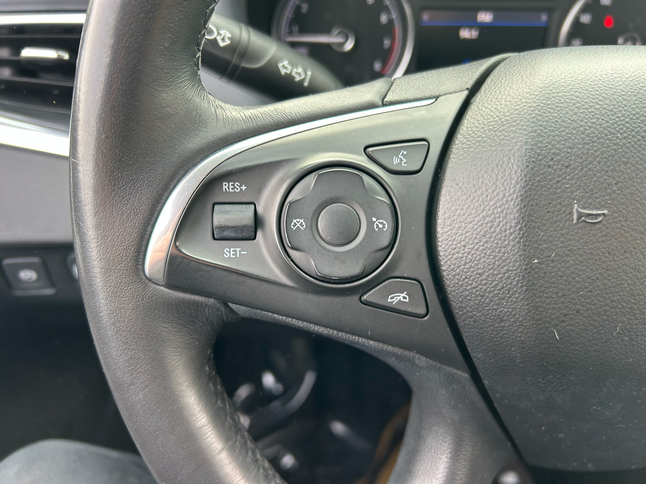 Buick Enclave AWD 4dr Essence 2020