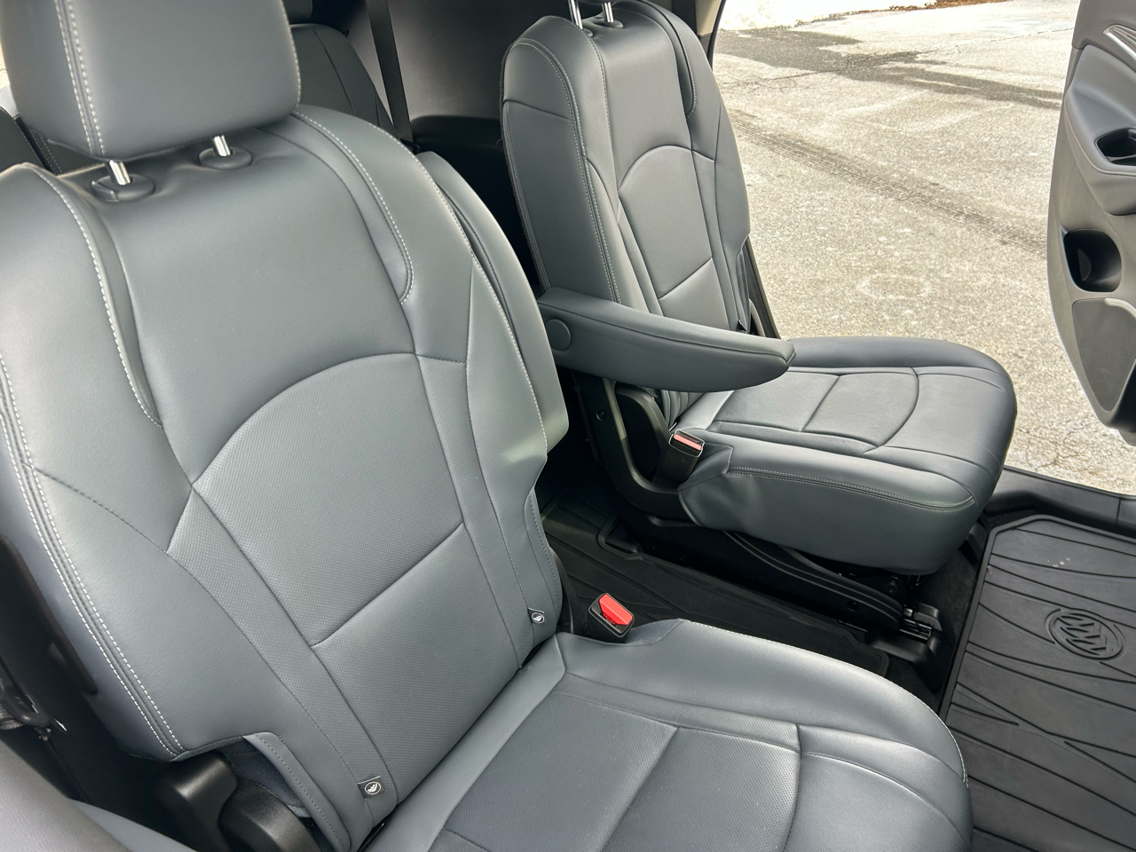 Buick Enclave AWD 4dr Essence 2020