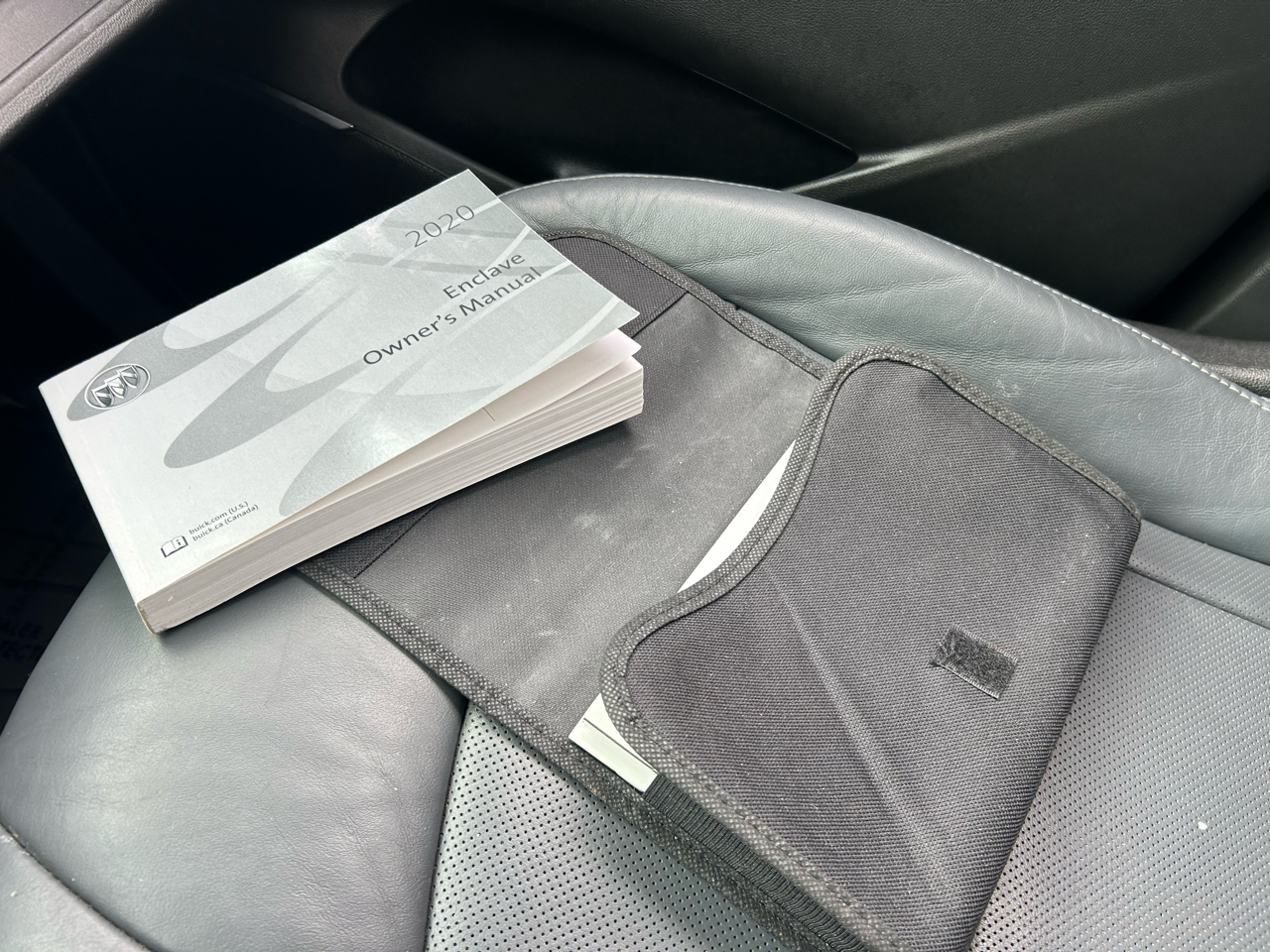 Buick Enclave AWD 4dr Essence 2020