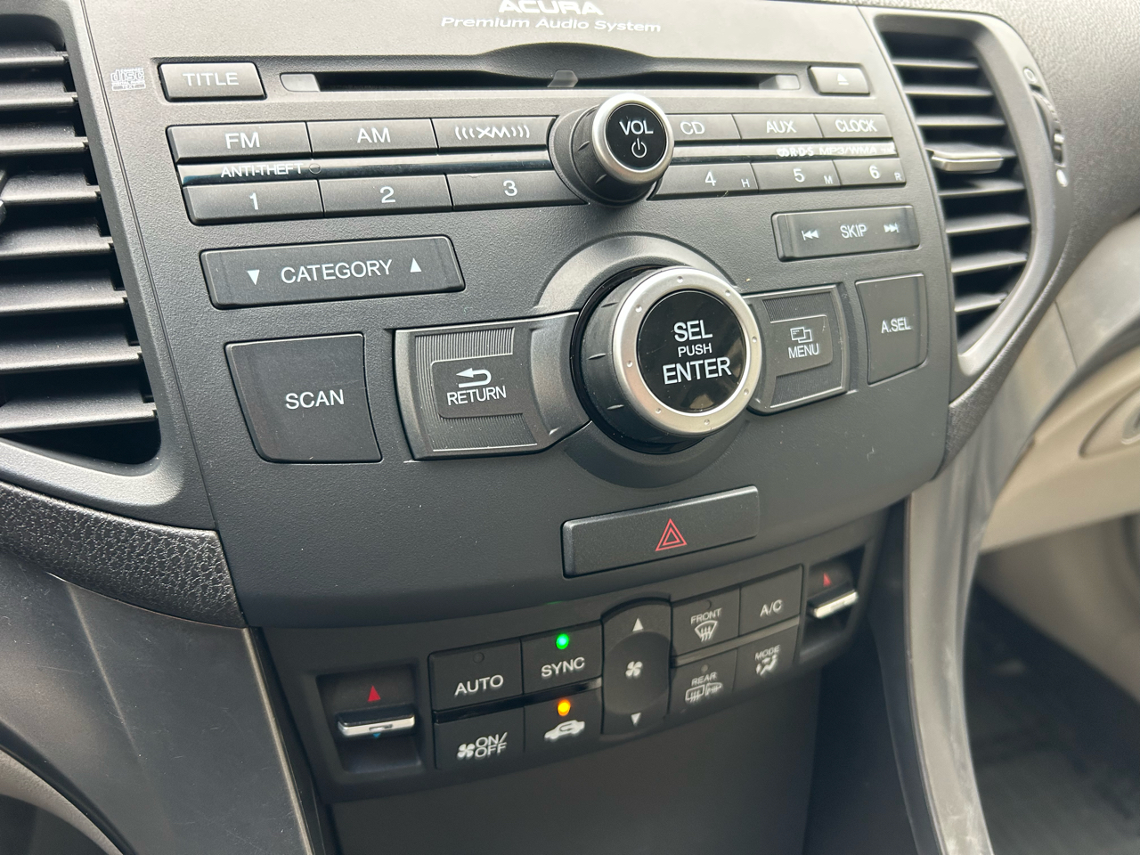 Acura TSX 4dr Sdn I4 Auto 2013