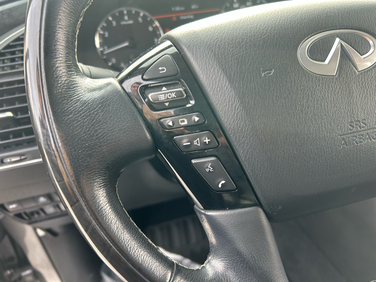 Infiniti QX80 LUXE AWD 2020