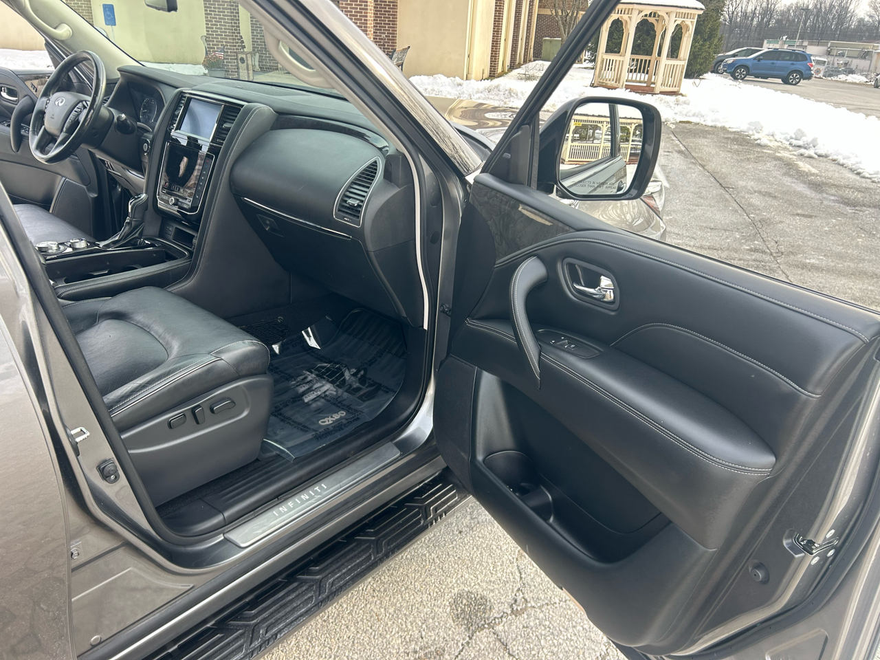 Infiniti QX80 LUXE AWD 2020