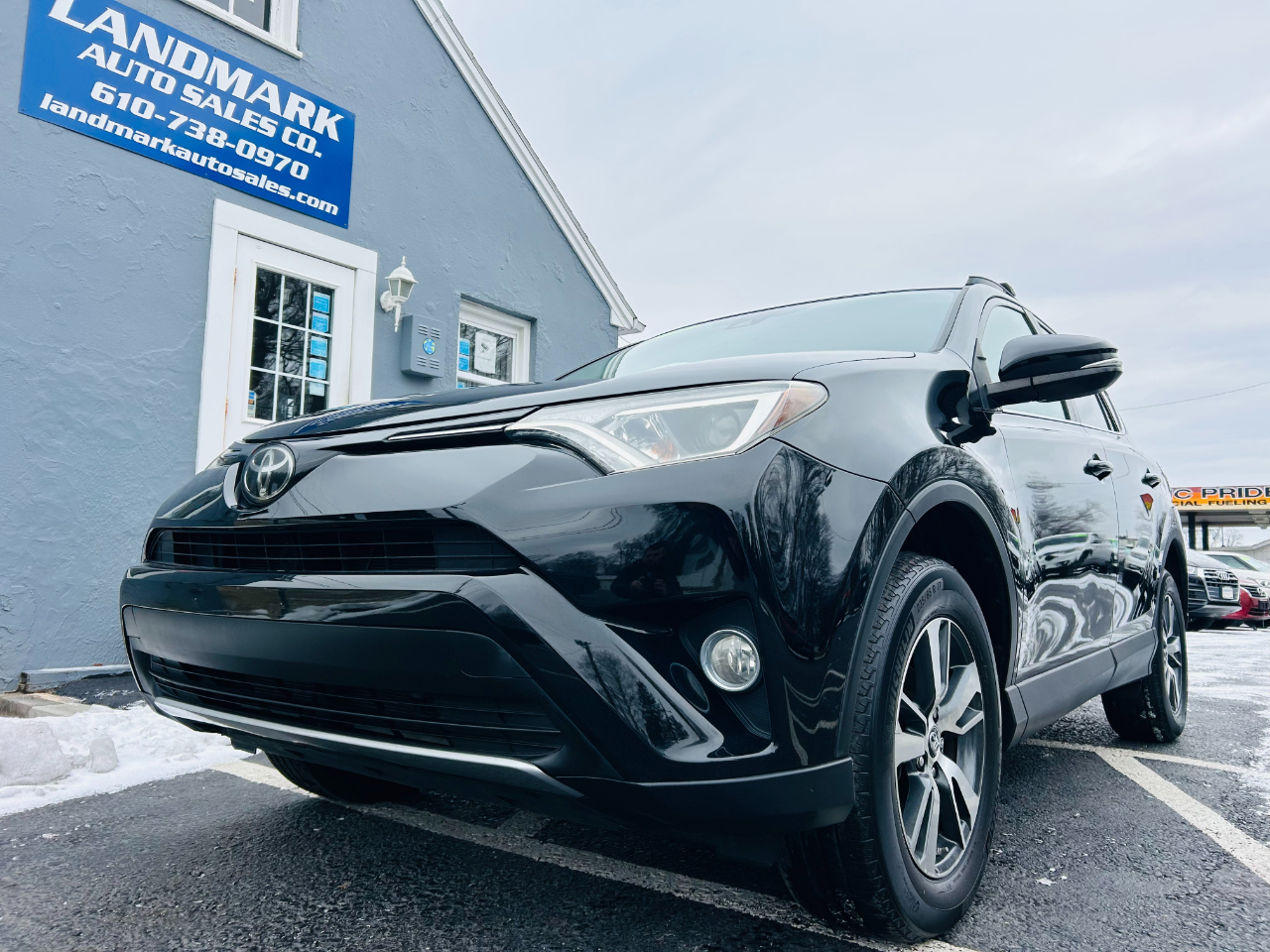 Toyota RAV4 XLE AWD (Natl) 2018
