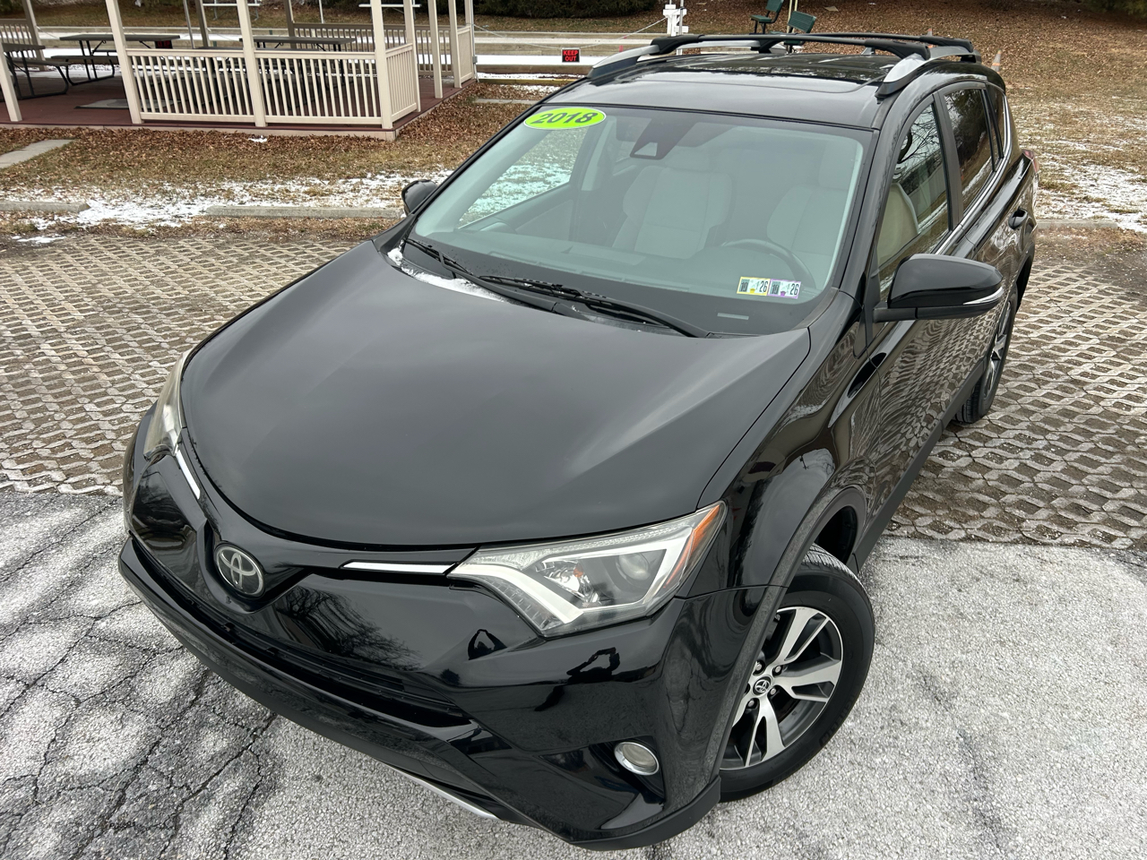 Toyota RAV4 XLE AWD (Natl) 2018
