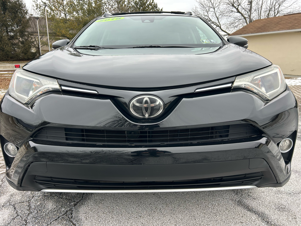 Toyota RAV4 XLE AWD (Natl) 2018