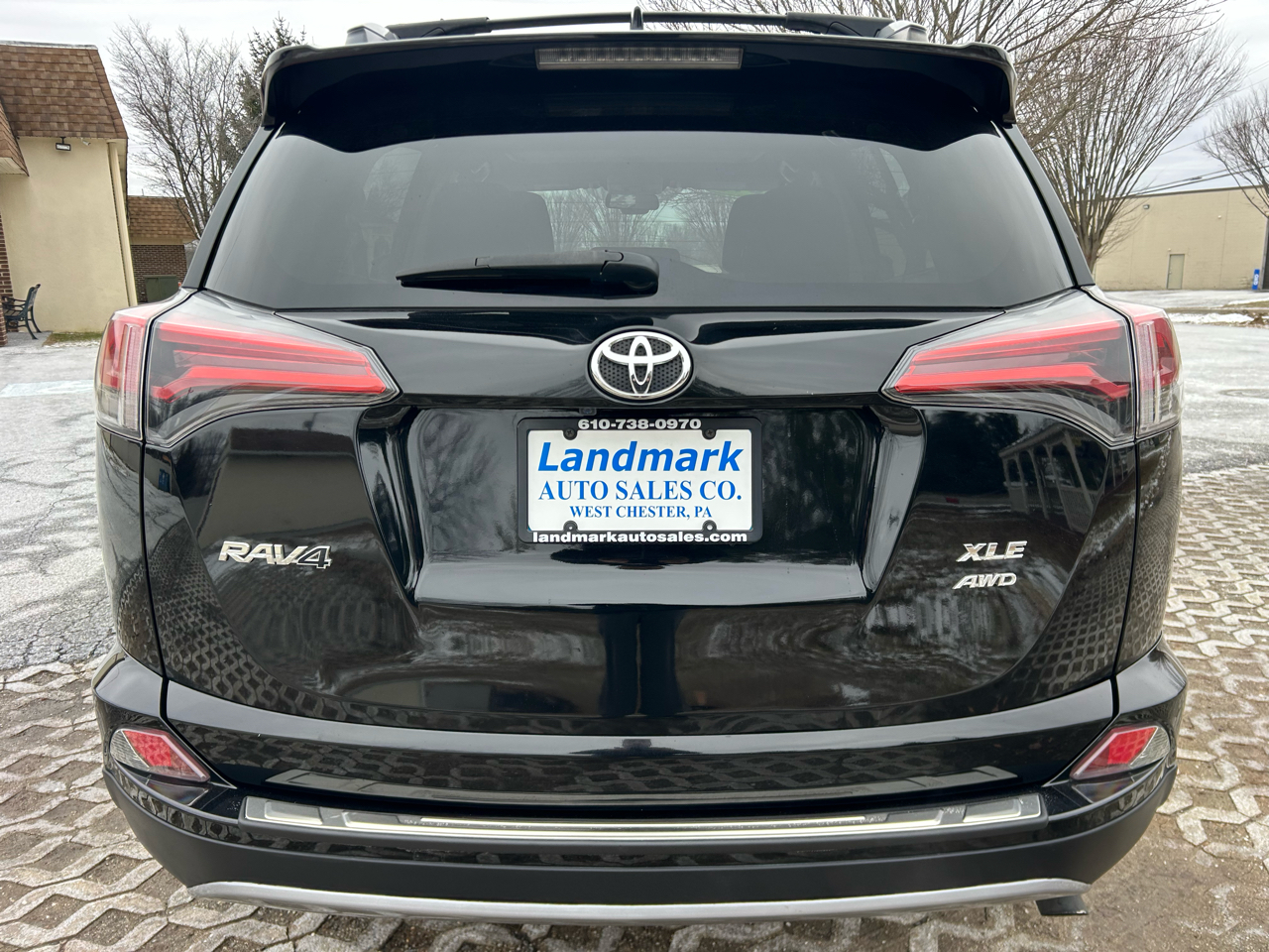 Toyota RAV4 XLE AWD (Natl) 2018