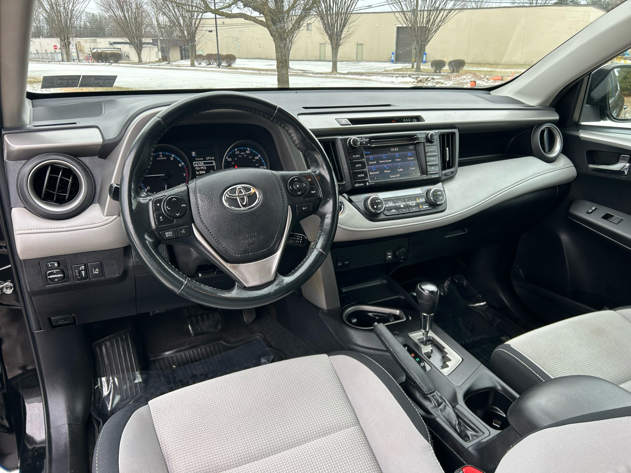Toyota RAV4 XLE AWD (Natl) 2018
