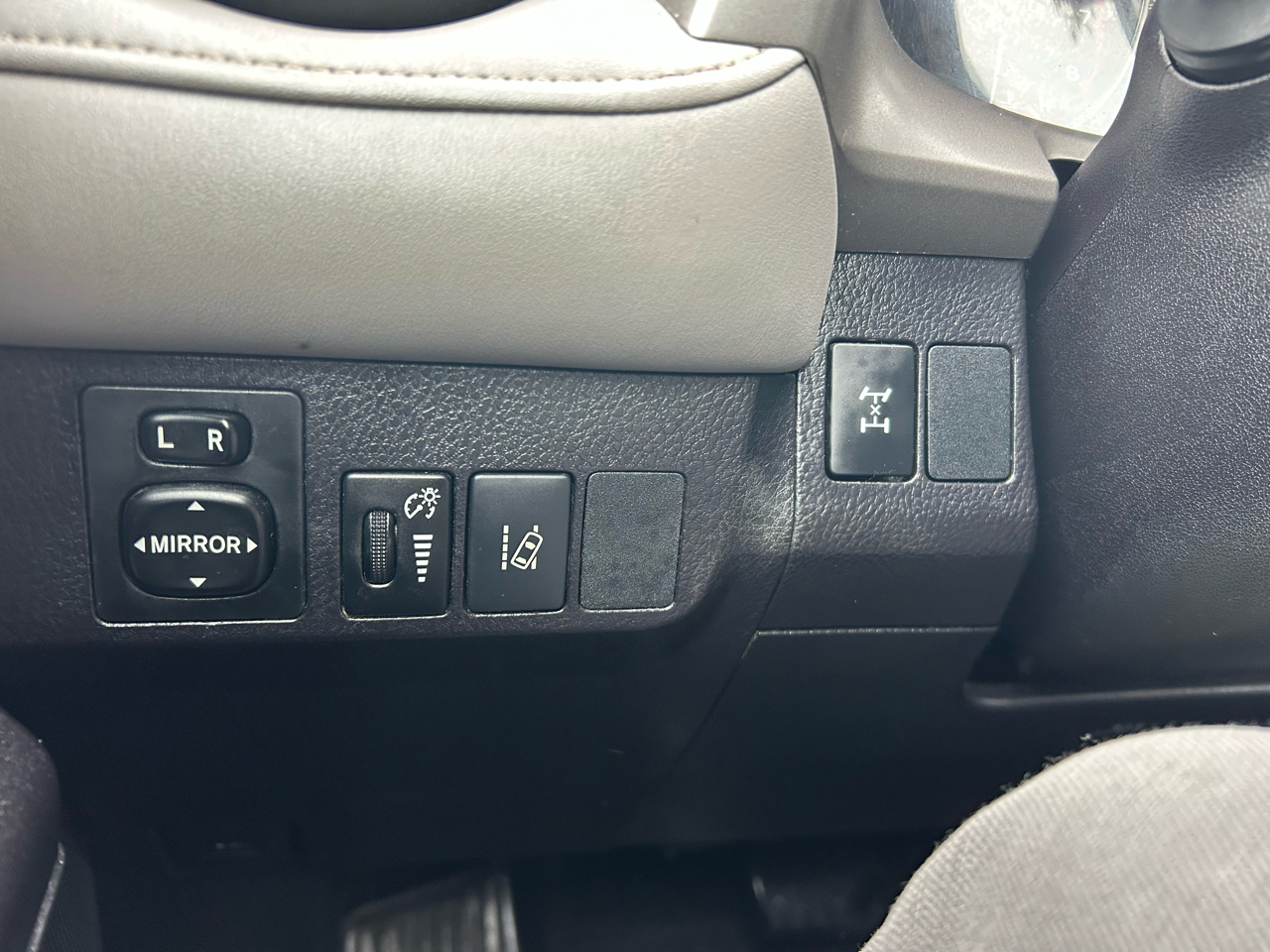 Toyota RAV4 XLE AWD (Natl) 2018