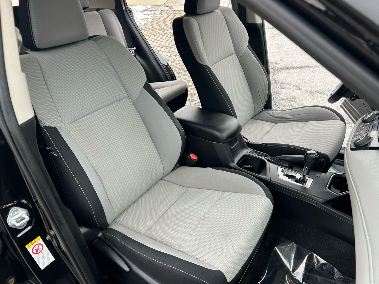 Toyota RAV4 XLE AWD (Natl) 2018