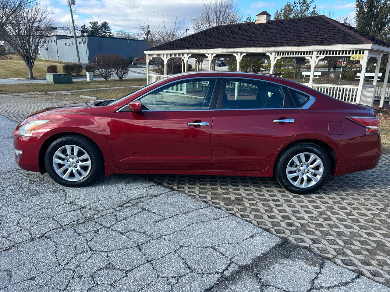 Nissan Altima 4dr Sdn I4 2.5 S 2015