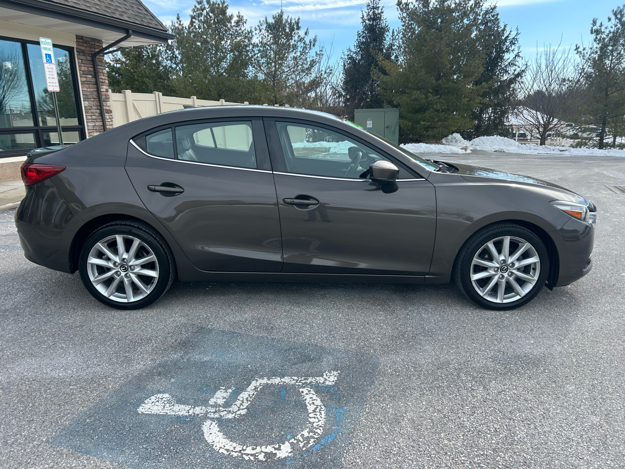 Mazda Mazda3 4-Door Grand Touring Auto 2017