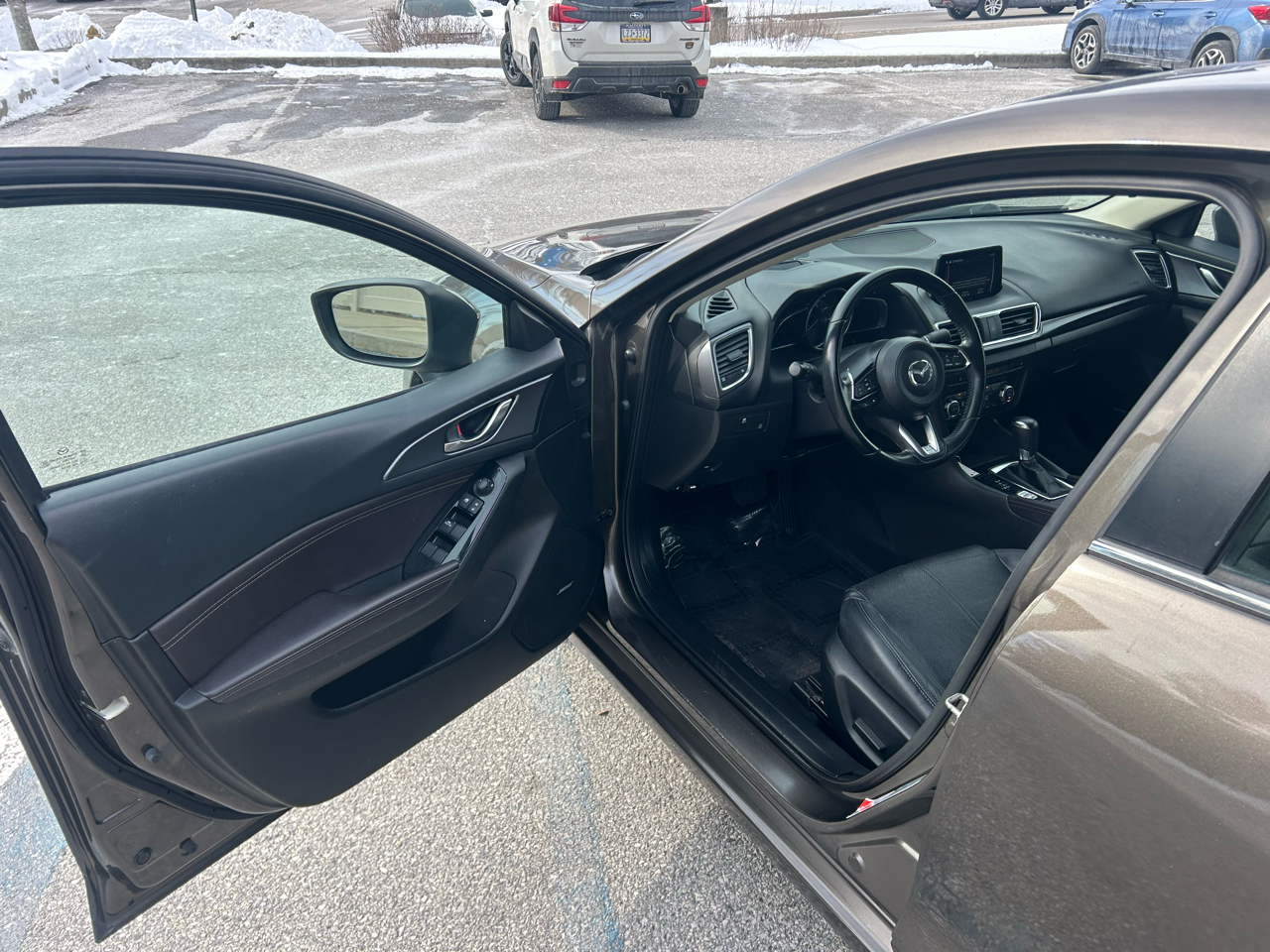 Mazda Mazda3 4-Door Grand Touring Auto 2017