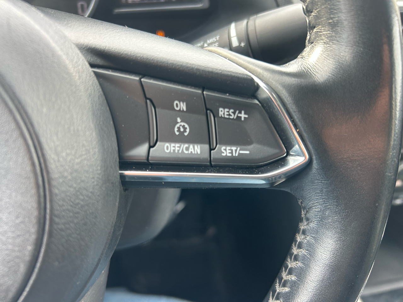 Mazda Mazda3 4-Door Grand Touring Auto 2017