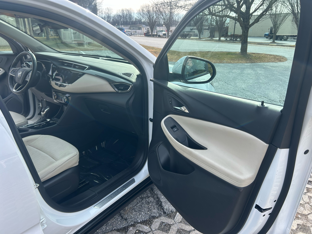 Buick Encore GX FWD 4dr Preferred 2023