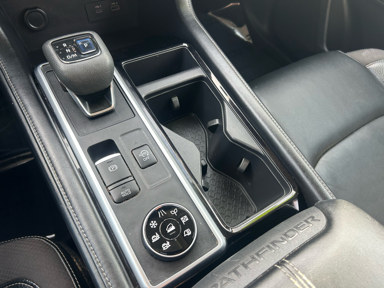 Nissan Pathfinder SL 4WD 2022