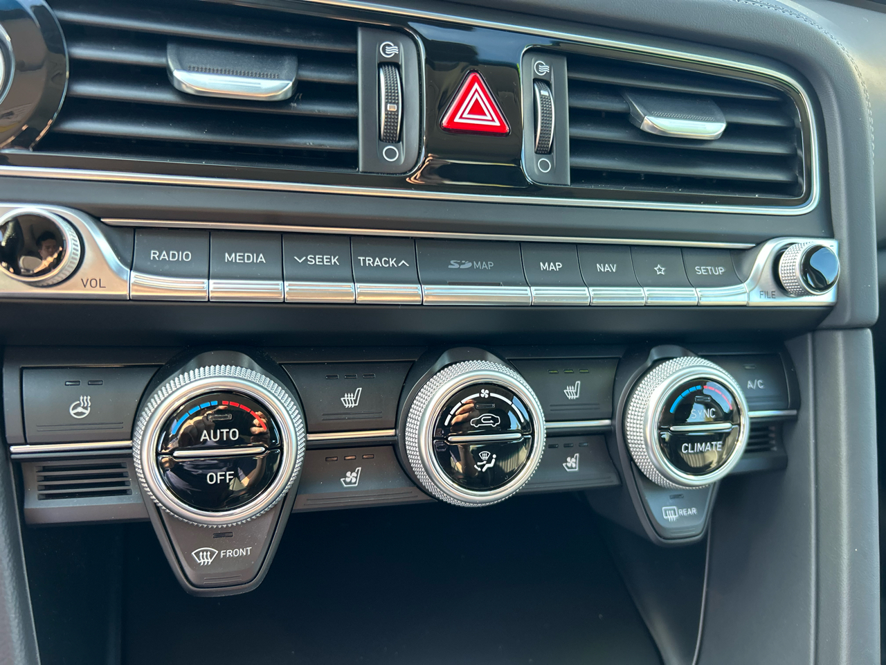 Genesis G70 2.0T Advanced AWD 2019