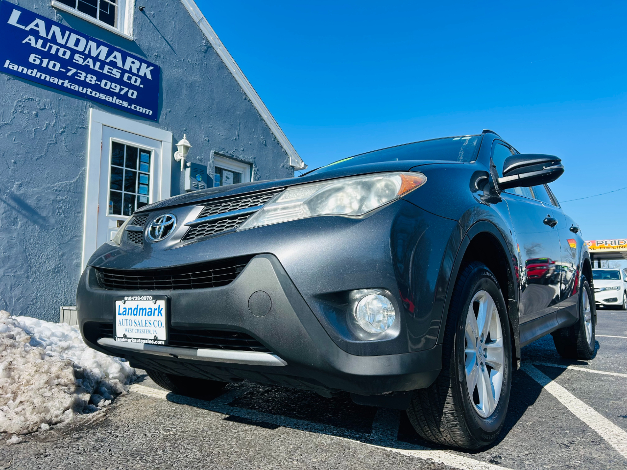 Toyota RAV4 AWD 4dr XLE (Natl) 2013