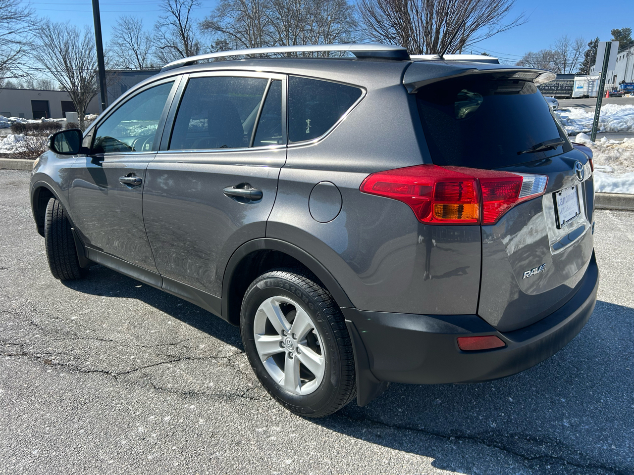 Toyota RAV4 AWD 4dr XLE (Natl) 2013