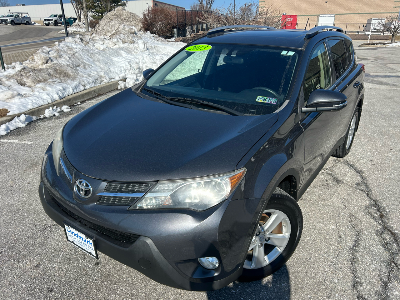 Toyota RAV4 AWD 4dr XLE (Natl) 2013