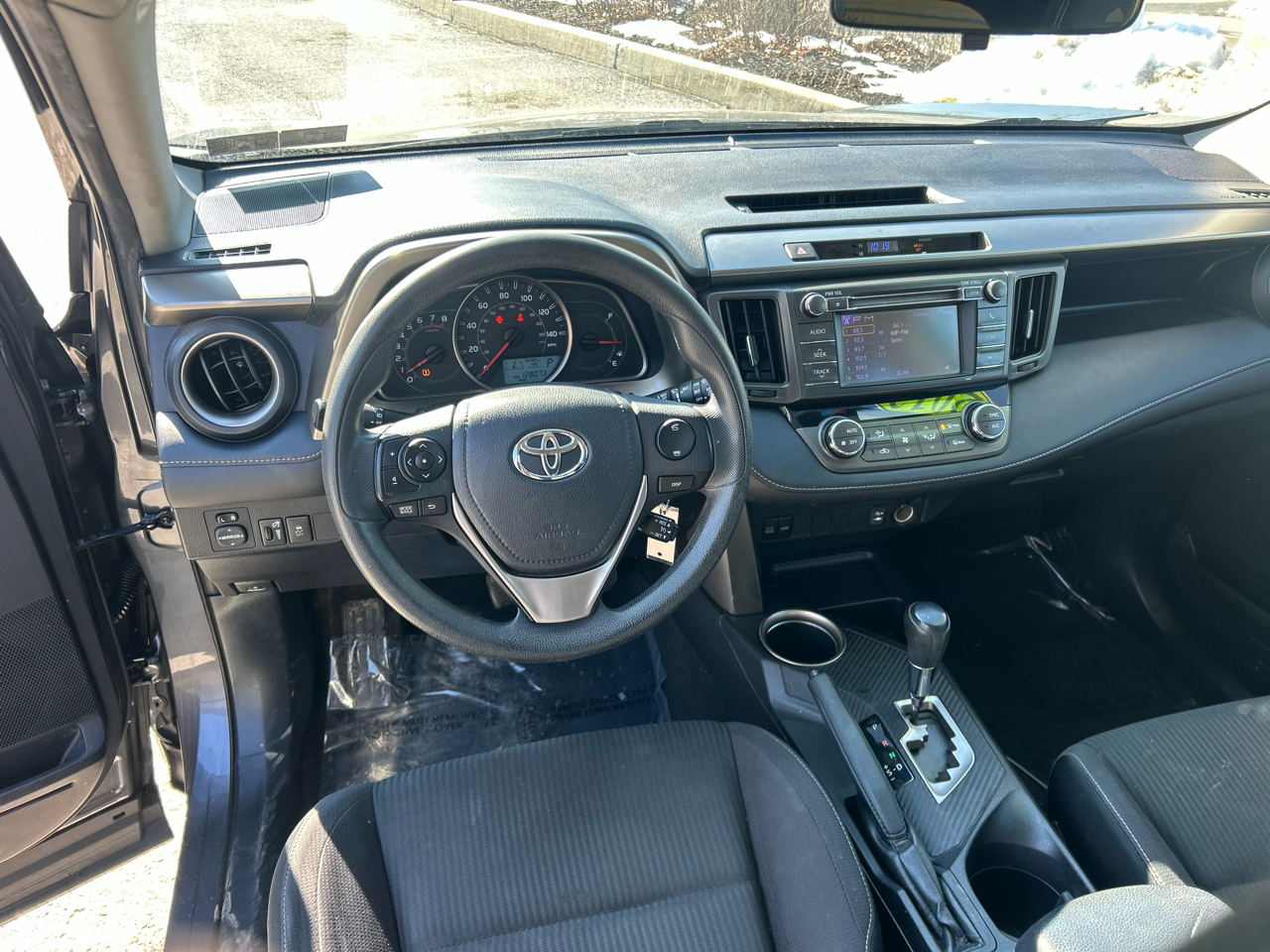 Toyota RAV4 AWD 4dr XLE (Natl) 2013