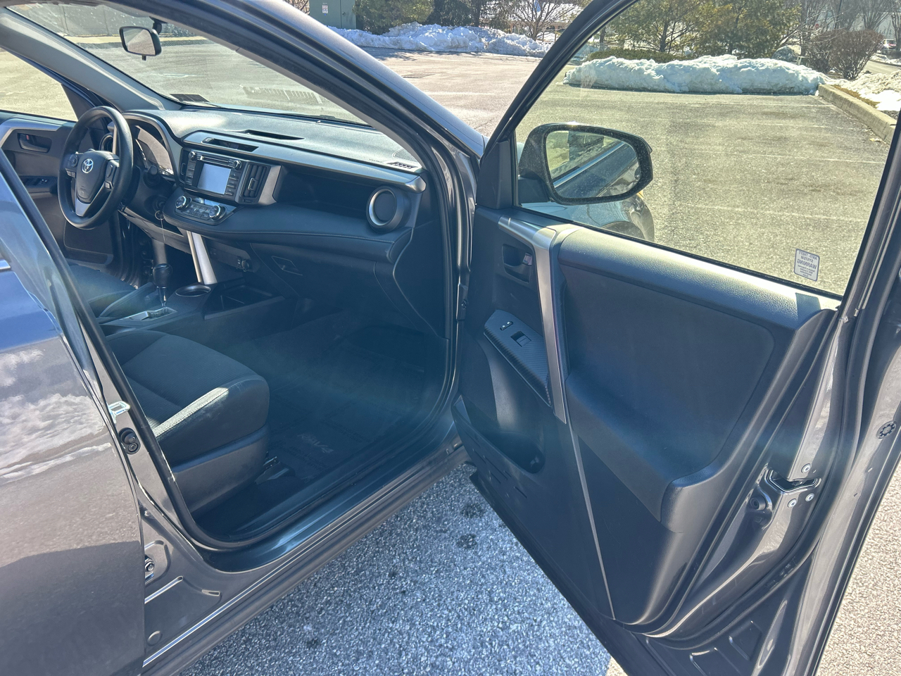 Toyota RAV4 AWD 4dr XLE (Natl) 2013