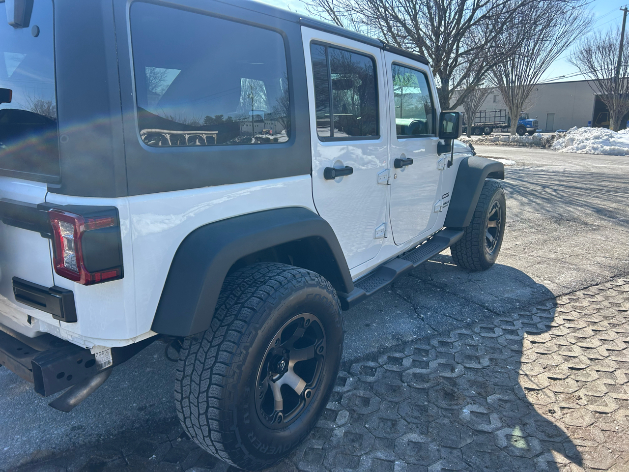 Jeep Wrangler Unlimited 4WD 4dr Sport 2015