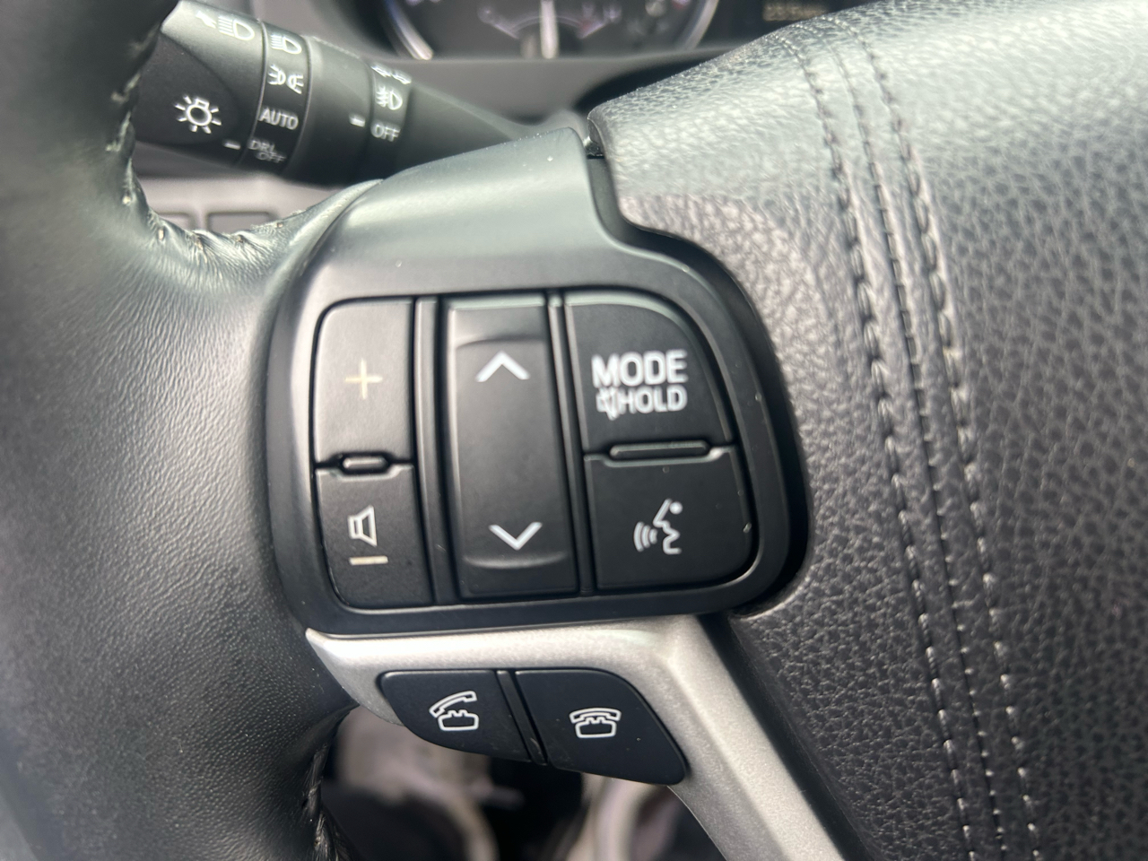 Toyota Highlander AWD 4dr V6 Limited (Natl) 2016