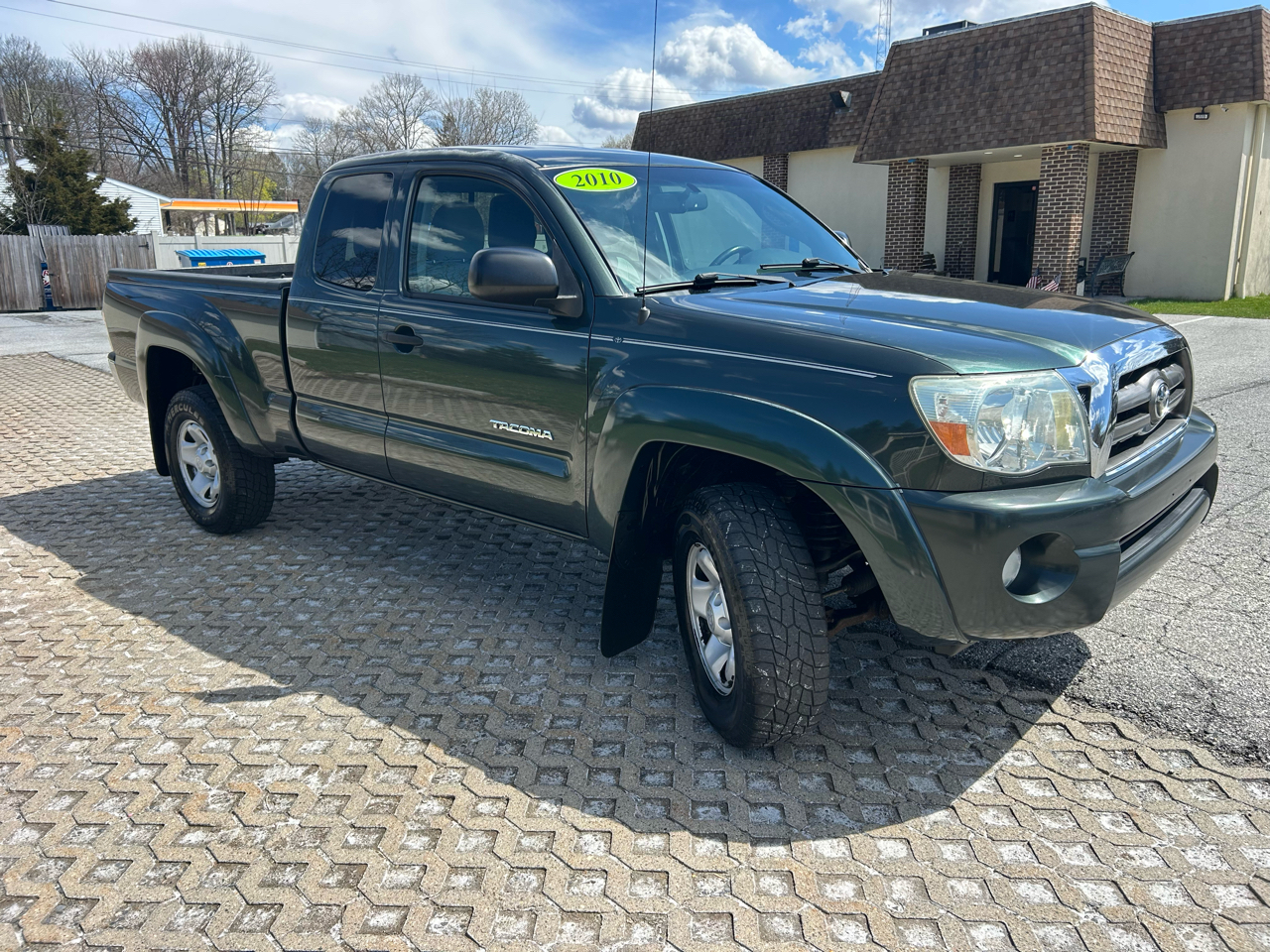 Toyota Tacoma 2WD Access V6 AT PreRunner (Natl) 2010