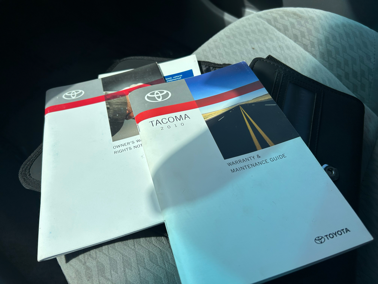 Toyota Tacoma 2WD Access V6 AT PreRunner (Natl) 2010