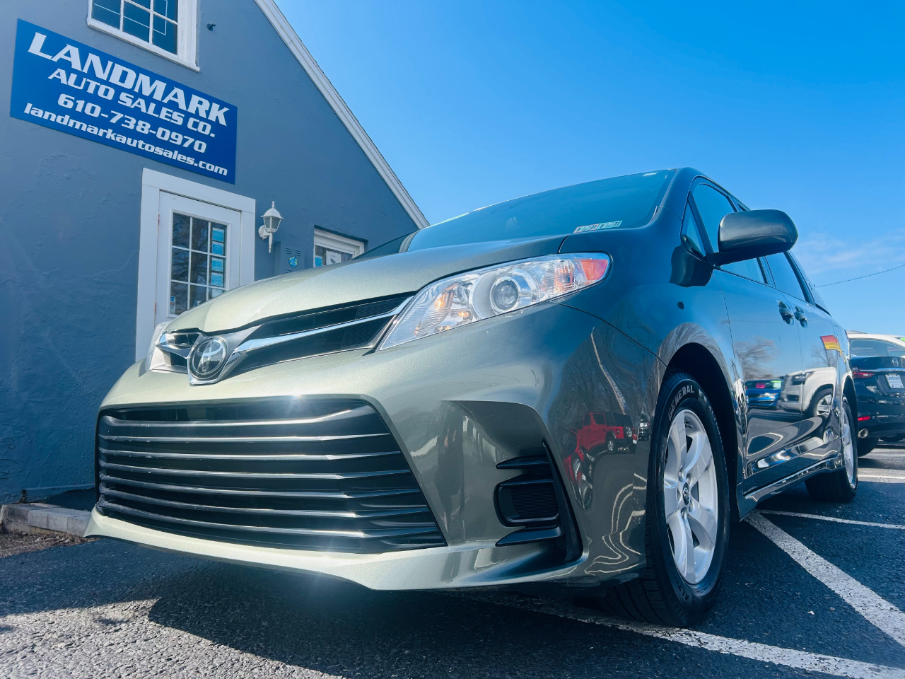 Toyota Sienna LE Auto Access Seat FWD 7-Passenger (Natl) 2020